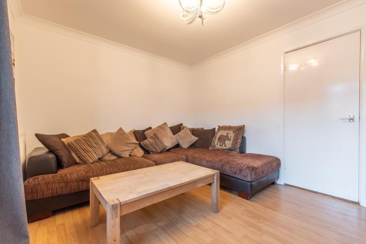 Best Price! Large Home For 4 - Smart Tv - Comfy Beds - Garden - 4 Single Beds Or 2 Doubles! 朴次茅斯 外观 照片